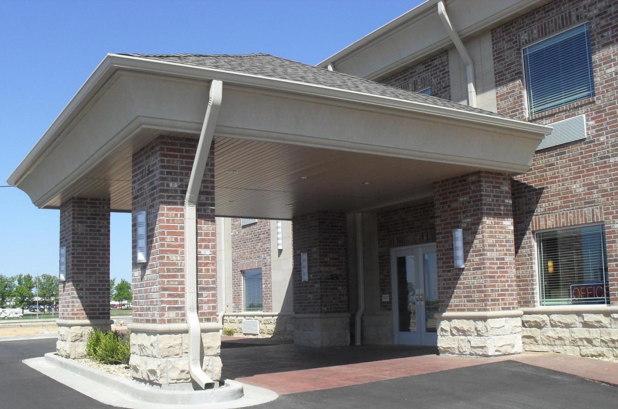 Bell'S Extended Stay And Suites Saint Robert Esterno foto