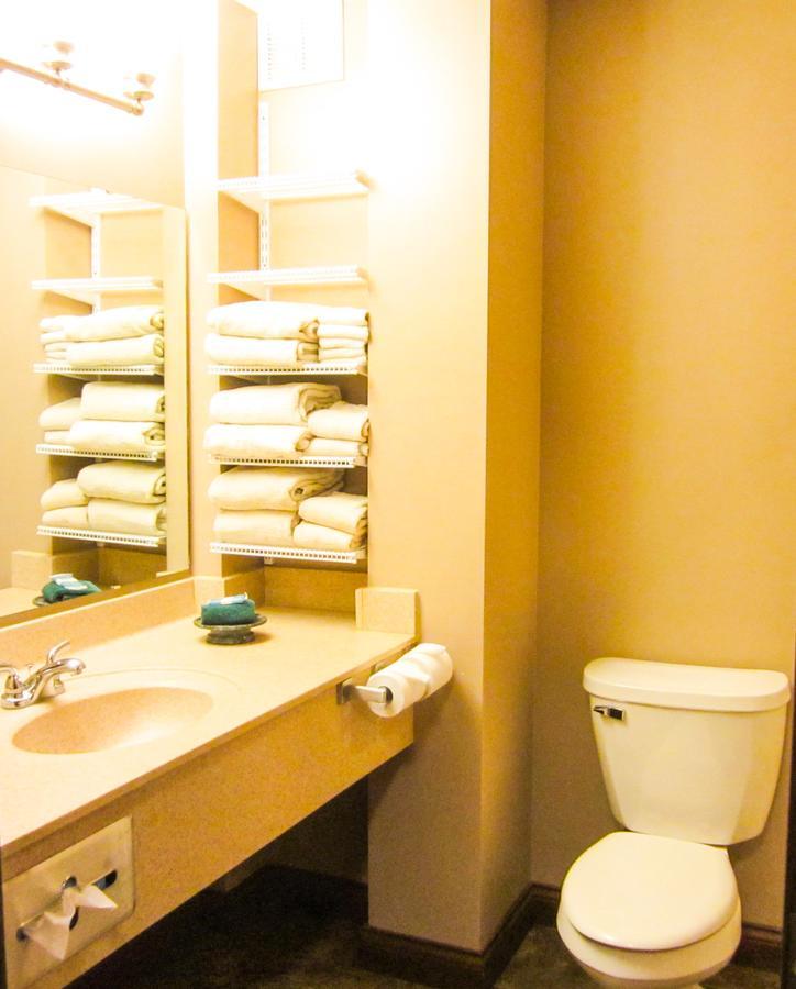 Bell'S Extended Stay And Suites Saint Robert Esterno foto