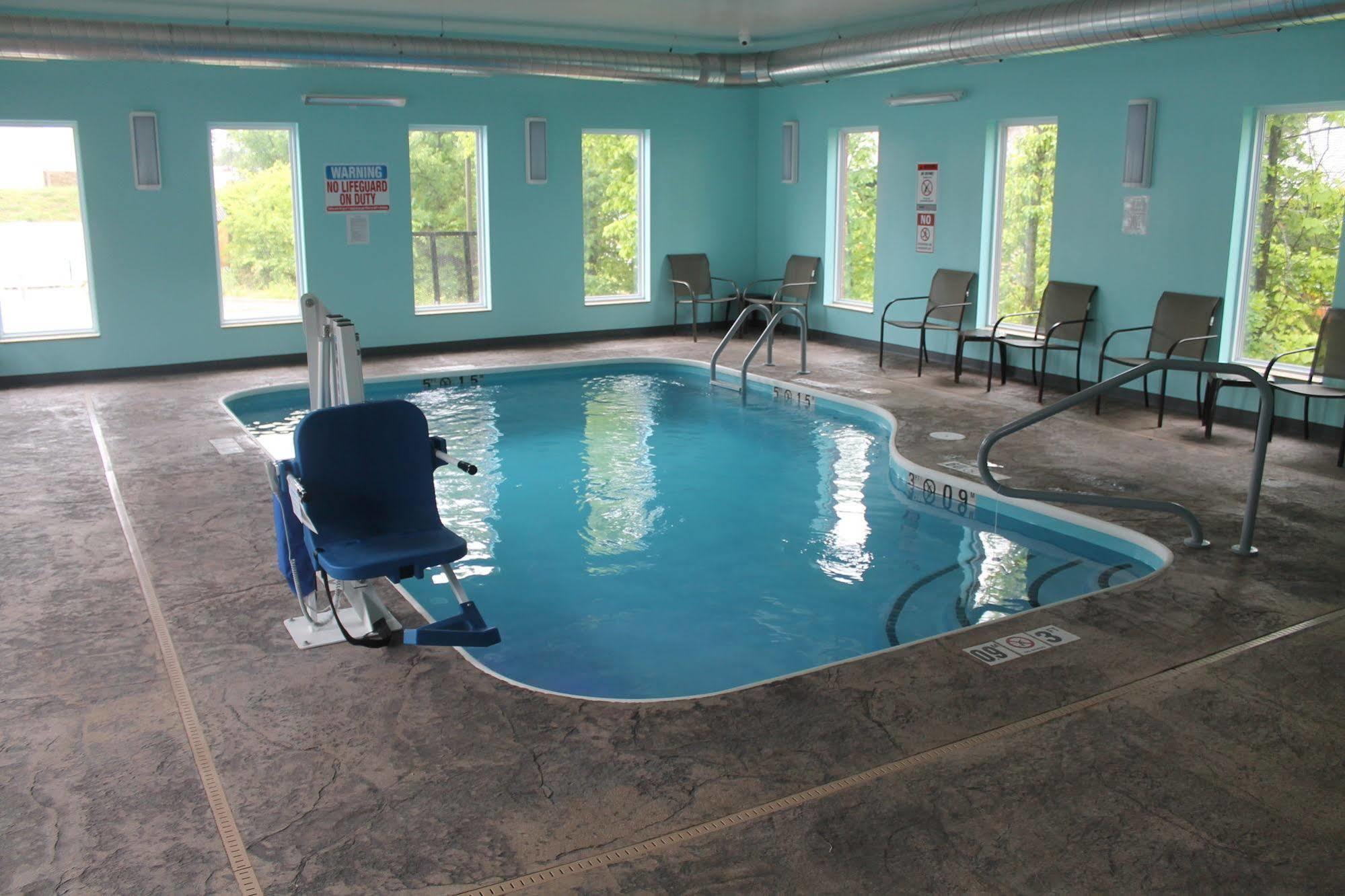 Bell'S Extended Stay And Suites Saint Robert Esterno foto