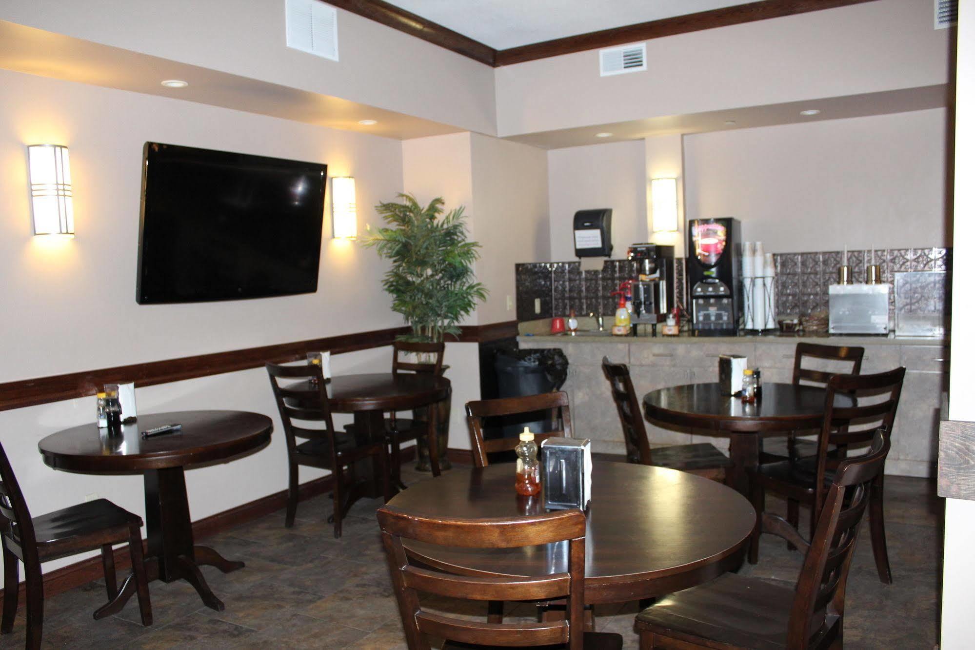 Bell'S Extended Stay And Suites Saint Robert Esterno foto