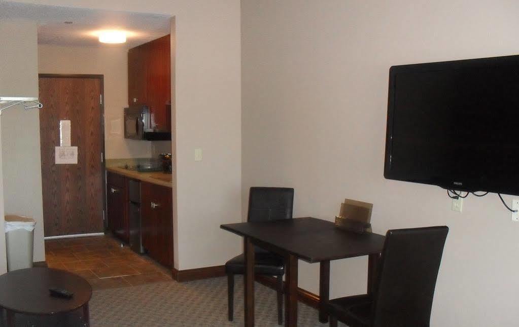 Bell'S Extended Stay And Suites Saint Robert Esterno foto